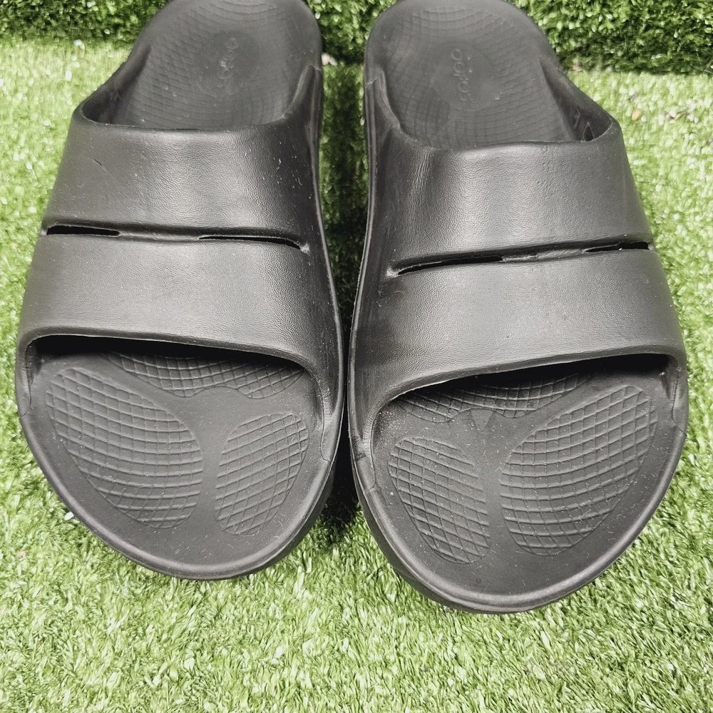 Oofos OOahh Slide Black Recovery Athletic Comfort Sandals Mens Size US 9